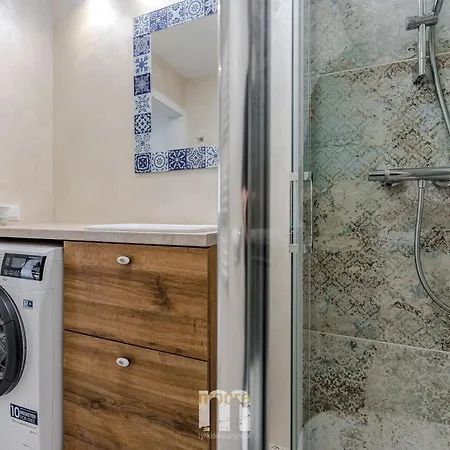 Tropical Jungle Apartament 奥特沃茨克